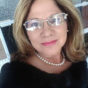 Meet your Posher, Debbie